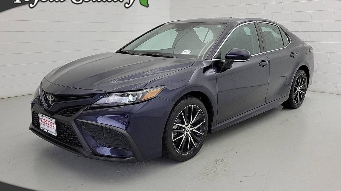 TOYOTA CAMRY 2022 4T1G11AK6NU704295 image