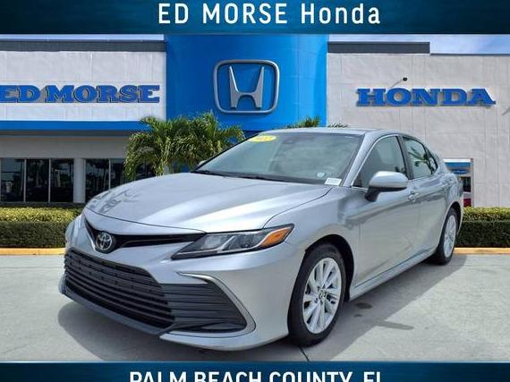 TOYOTA CAMRY 2022 4T1C11AK1NU673472 image