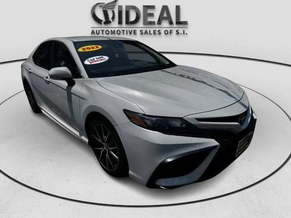 TOYOTA CAMRY 2022 4T1G11AK7NU051637 image TOYOTA CAMRY 2022 4T1G11AK7NU051637 image