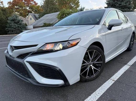 TOYOTA CAMRY 2022 4T1G11AK5NU039695 image