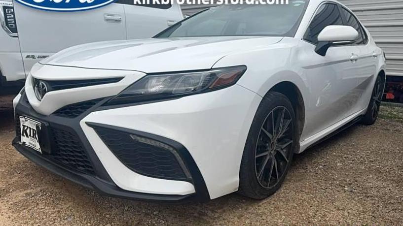 TOYOTA CAMRY 2022 4T1G11AK5NU633560 image