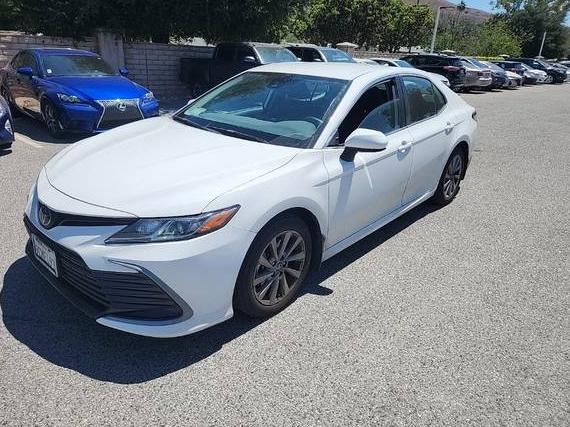 TOYOTA CAMRY 2022 4T1C11AK8NU072446 image