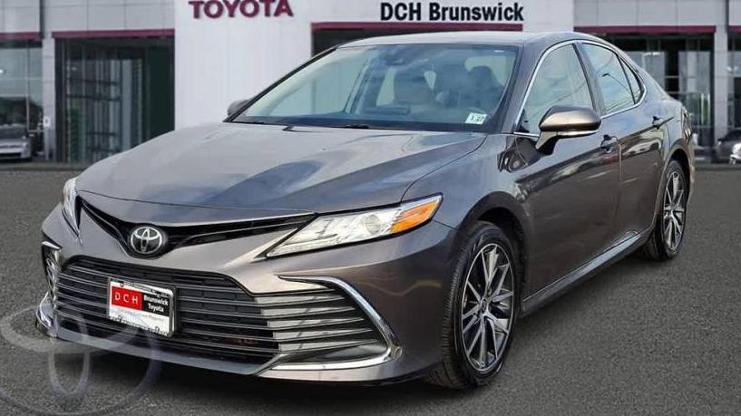 TOYOTA CAMRY 2022 4T1F11BK5NU058659 image