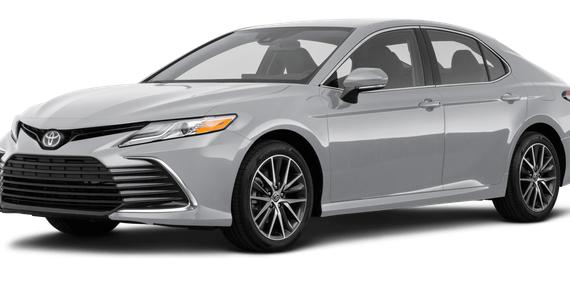 TOYOTA CAMRY 2022 4T1C11AK2NU698946 image