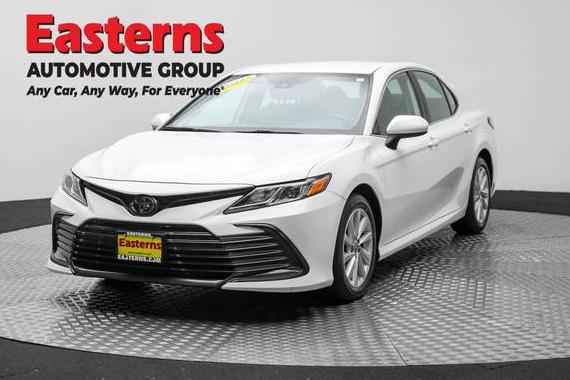 TOYOTA CAMRY 2022 4T1C11AK4NU689794 image