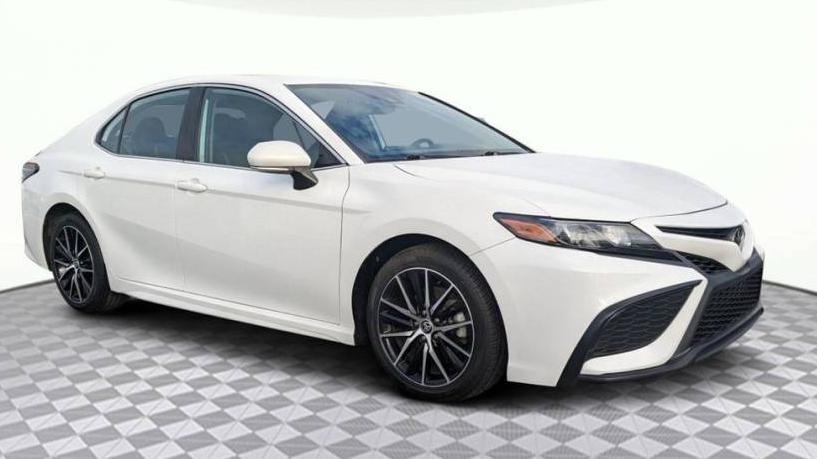 TOYOTA CAMRY 2022 4T1G11AK1NU643518 image