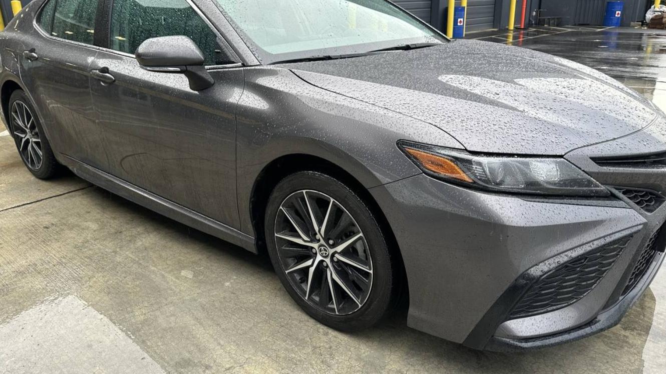 TOYOTA CAMRY 2022 4T1G11AK2NU062416 image