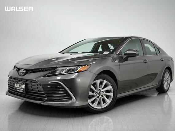 TOYOTA CAMRY 2022 4T1C11AK3NU636343 image
