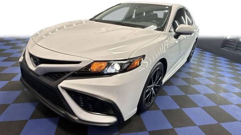 TOYOTA CAMRY 2022 4T1T11AK8NU062824 image