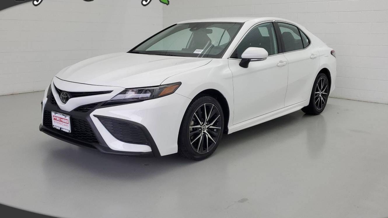 TOYOTA CAMRY 2022 4T1G11AK5NU710038 image