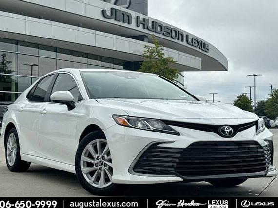 TOYOTA CAMRY 2022 4T1C11AK1NU633909 image