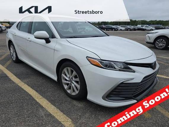 TOYOTA CAMRY 2022 4T1C11AK5NU666685 image