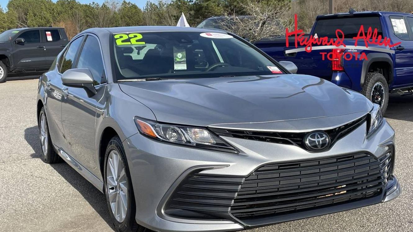 TOYOTA CAMRY 2022 4T1C11AK9NU669170 image