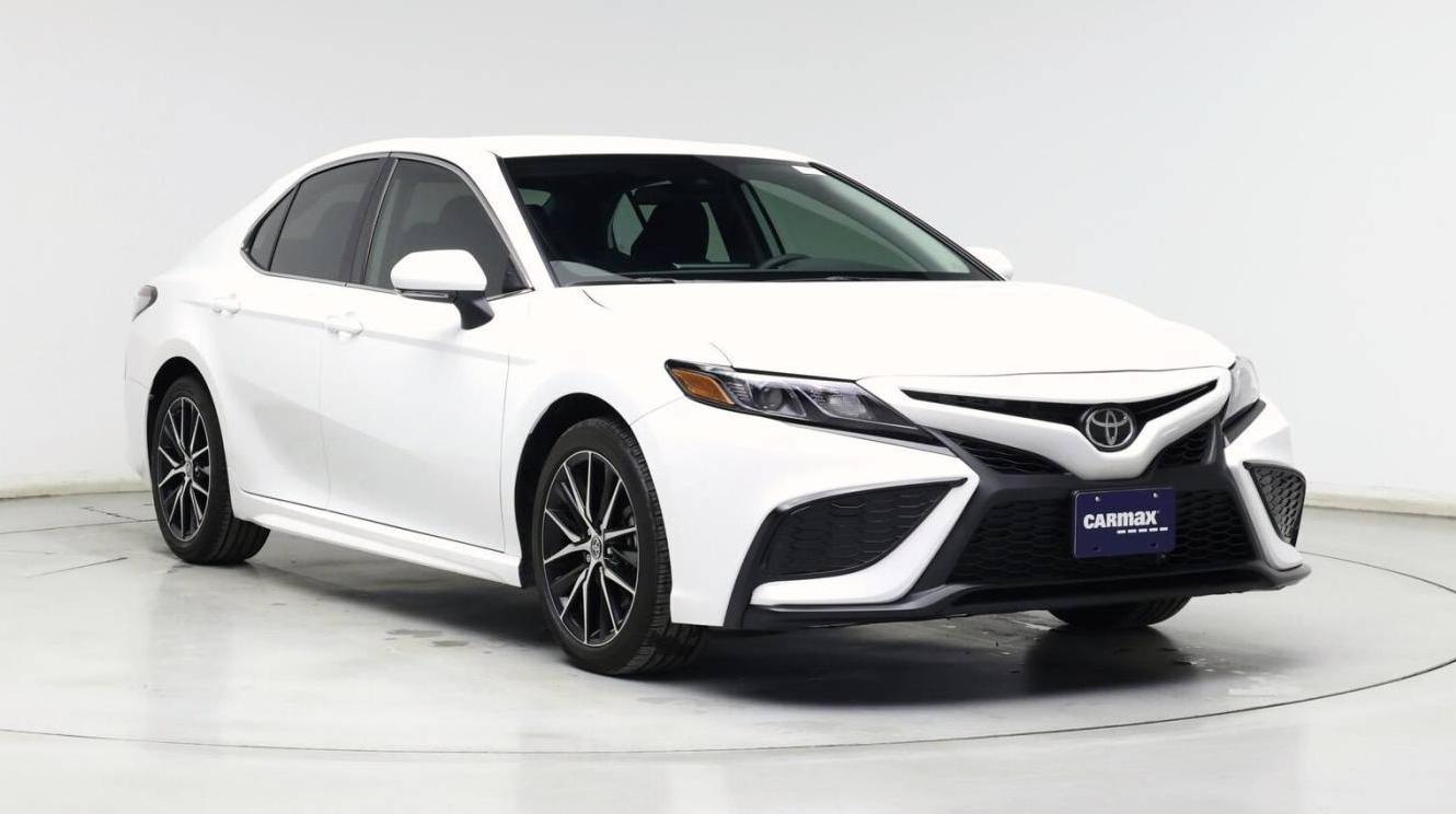 TOYOTA CAMRY 2022 4T1G11BKXNU070472 image