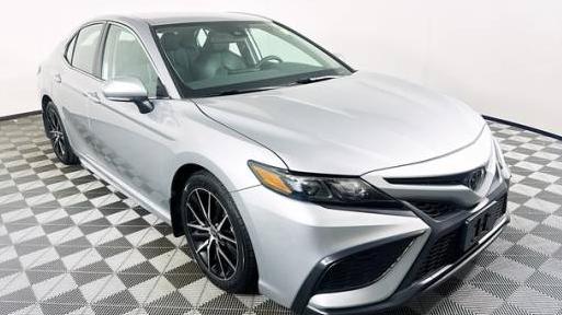 TOYOTA CAMRY 2022 4T1G11BK1NU070375 image