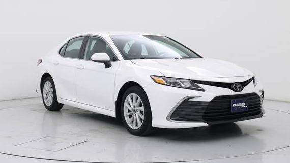 TOYOTA CAMRY 2022 4T1C11AK0NU697262 image