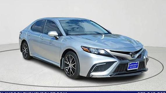 TOYOTA CAMRY 2022 4T1G11AK2NU697667 image TOYOTA CAMRY 2022 4T1G11AK2NU697667 image