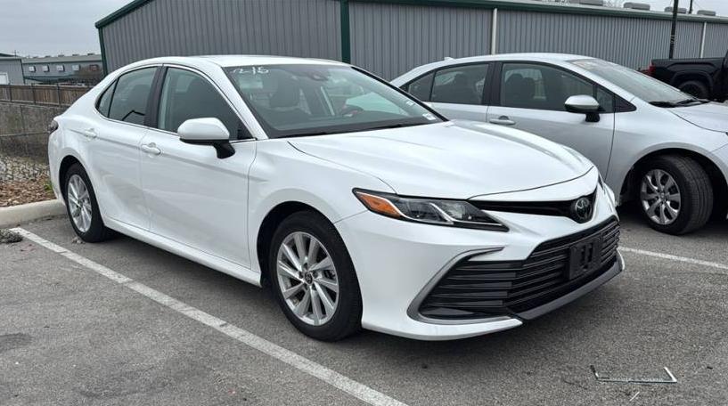 TOYOTA CAMRY 2022 4T1C11AK3NU027933 image