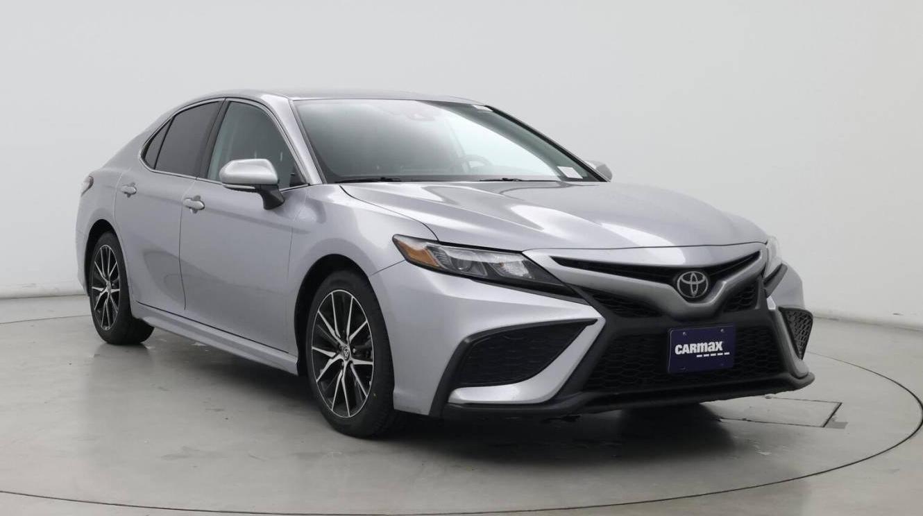 TOYOTA CAMRY 2022 4T1G11AK0NU658804 image