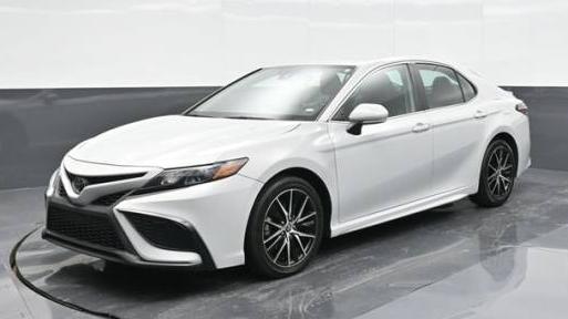 TOYOTA CAMRY 2022 4T1G11AK5NU009421 image