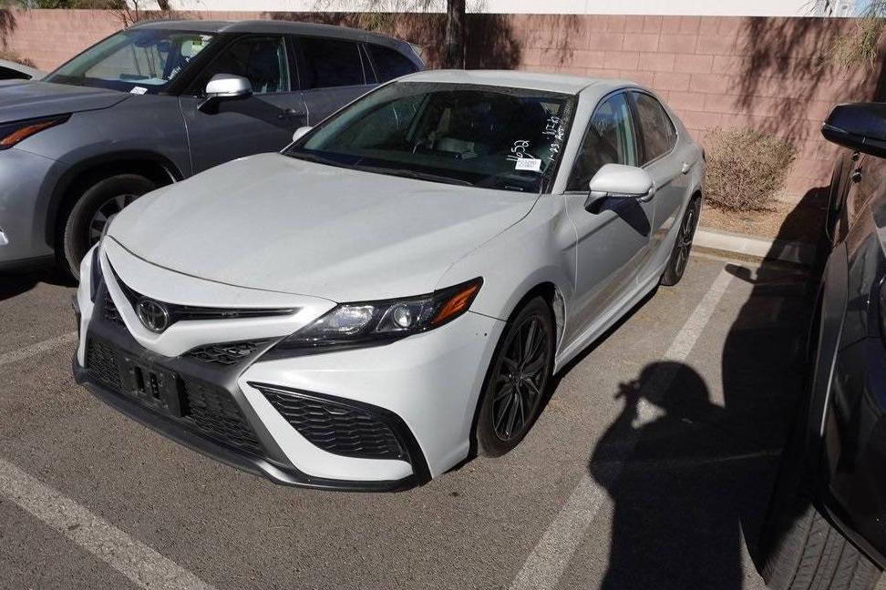 TOYOTA CAMRY 2022 4T1G11AK3NU051652 image