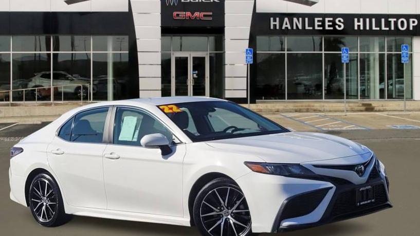 TOYOTA CAMRY 2022 4T1G11AK6NU690804 image