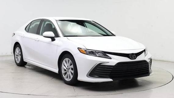 TOYOTA CAMRY 2022 4T1C11AK6NU667036 image