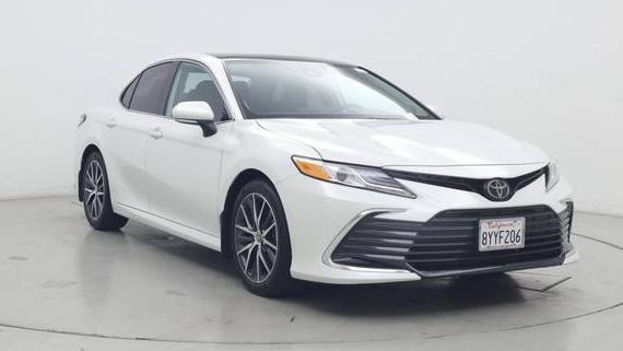 TOYOTA CAMRY 2022 4T1F11AK3NU009090 image