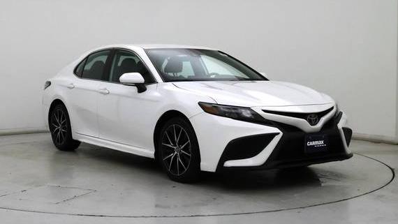 TOYOTA CAMRY 2022 4T1G11AKXNU675948 image