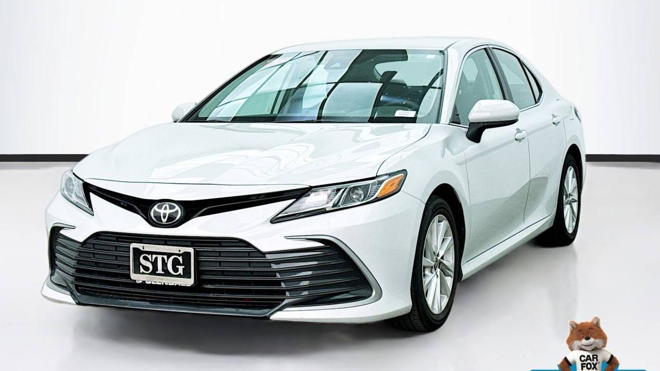 TOYOTA CAMRY 2022 4T1C11AK9NU021344 image