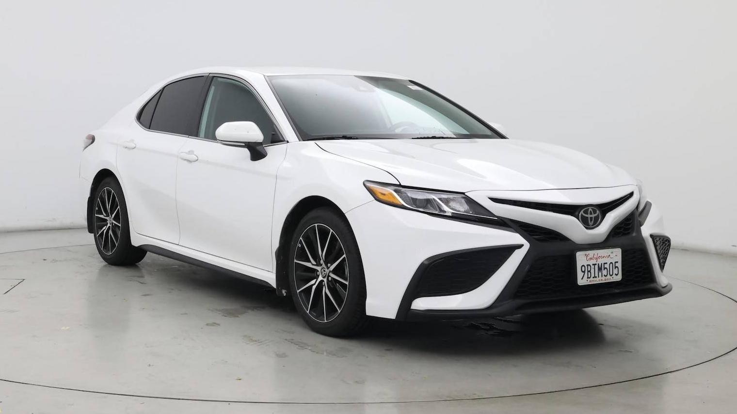 TOYOTA CAMRY 2022 4T1T11BK0NU064646 image