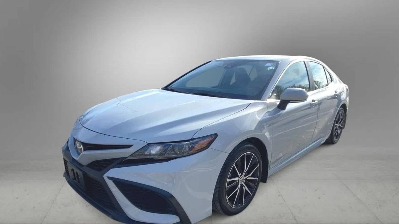 TOYOTA CAMRY 2022 4T1G11BKXNU050979 image