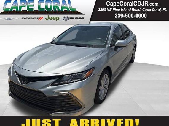 TOYOTA CAMRY 2022 4T1C11AKXNU034913 image