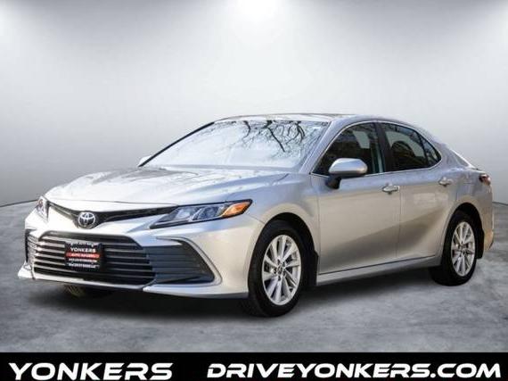 TOYOTA CAMRY 2022 4T1C11BK0NU050682 image