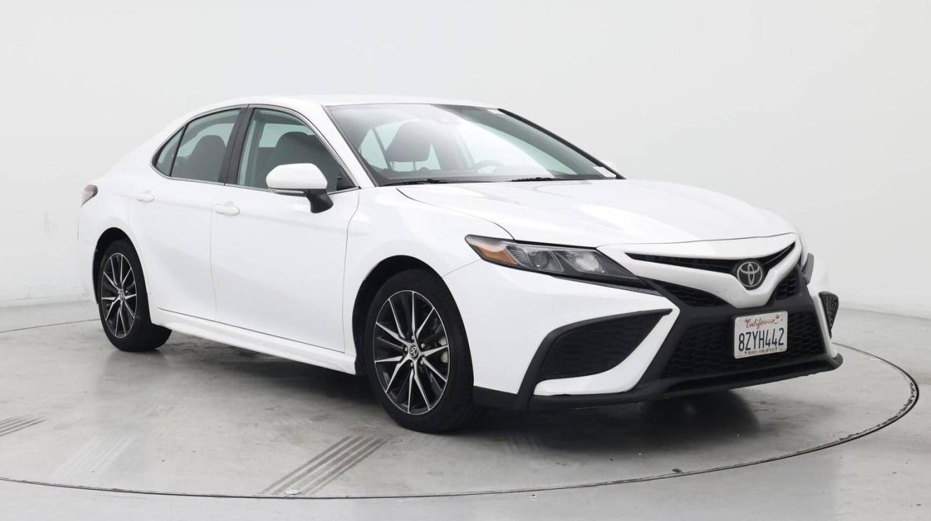 TOYOTA CAMRY 2022 4T1G11AK3NU658859 image