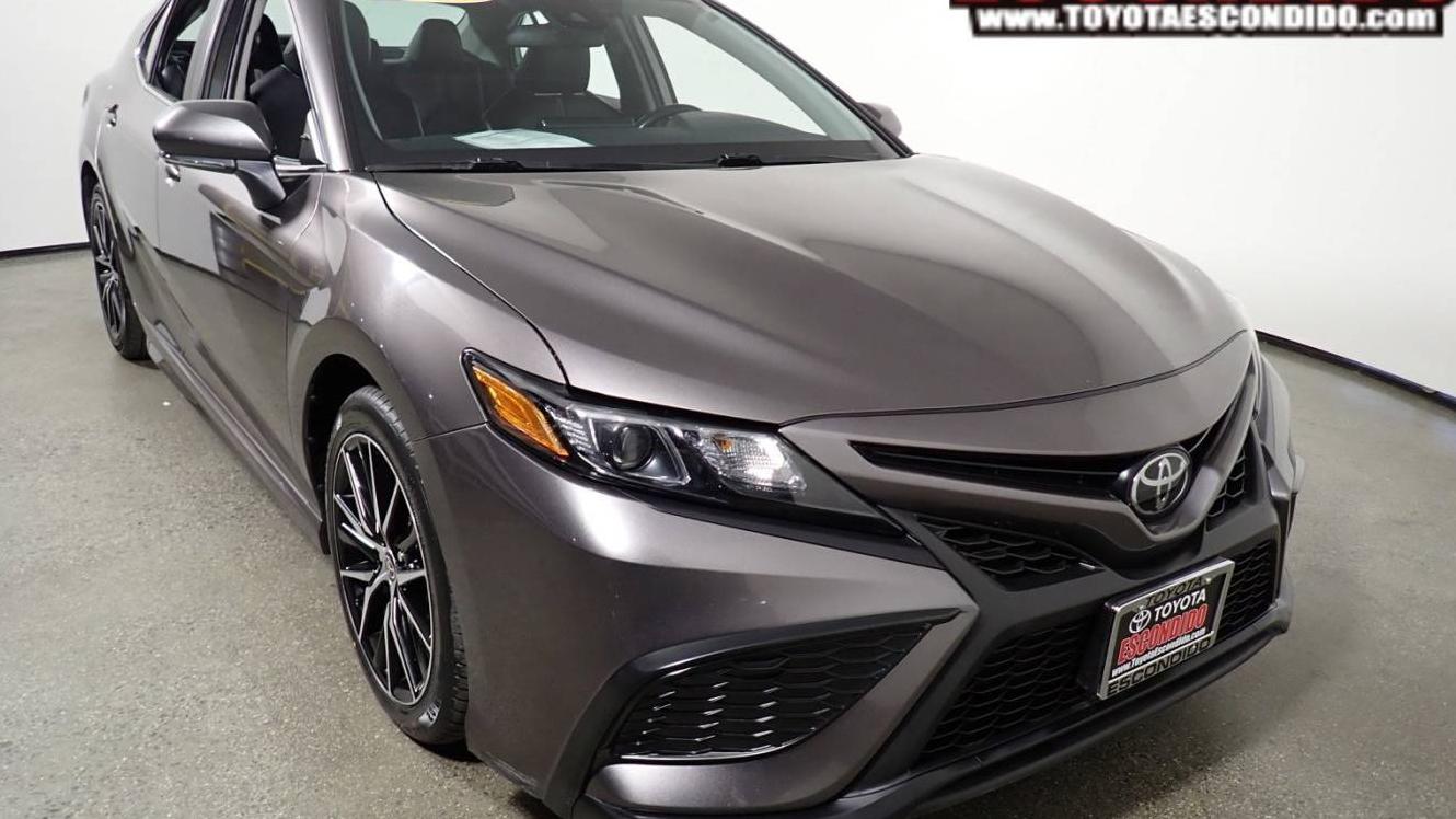 TOYOTA CAMRY 2022 4T1G11AK6NU694559 image