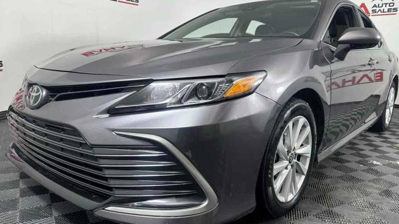 TOYOTA CAMRY 2022 4T1C11AK4NU675278 image