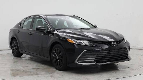 TOYOTA CAMRY 2022 4T1C11AK0NU666996 image