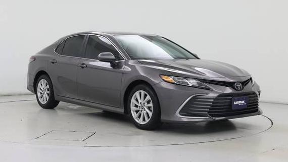 TOYOTA CAMRY 2022 4T1C11AK5NU656917 image