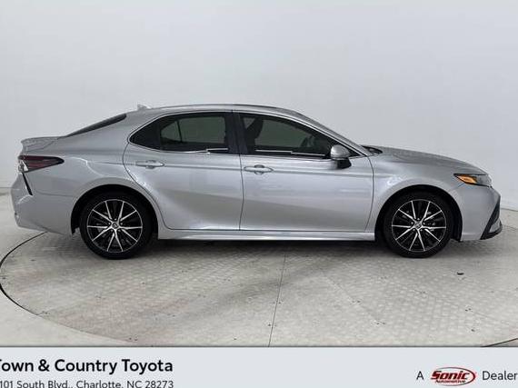 TOYOTA CAMRY 2022 4T1T11AK8NU065304 image