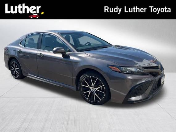 TOYOTA CAMRY 2022 4T1G11AKXNU051700 image