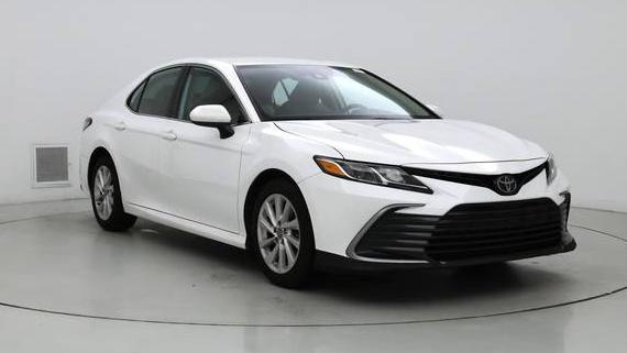 TOYOTA CAMRY 2022 4T1C11AK8NU700831 image