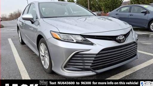 TOYOTA CAMRY 2022 4T1C11AKXNU643600 image