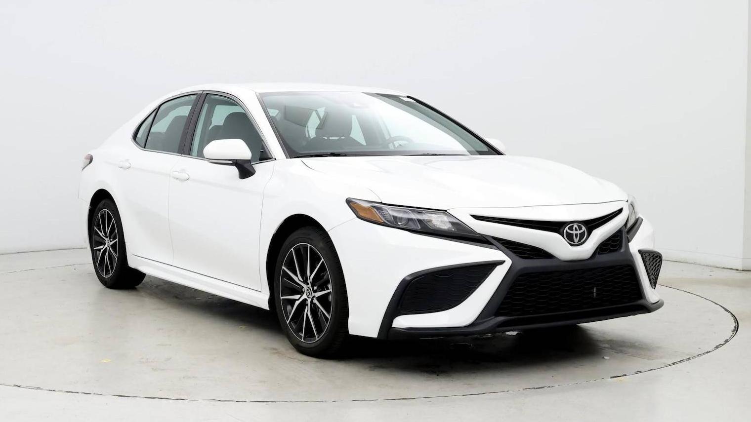 TOYOTA CAMRY 2022 4T1G11AK7NU627081 image