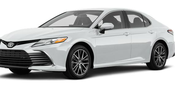 TOYOTA CAMRY 2022 4T1F11BKXNU056132 image