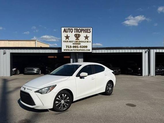 TOYOTA YARIS 2019 3MYDLBYV4KY509734 image