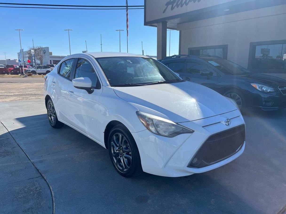 TOYOTA YARIS 2019 3MYDLBYV6KY506964 image