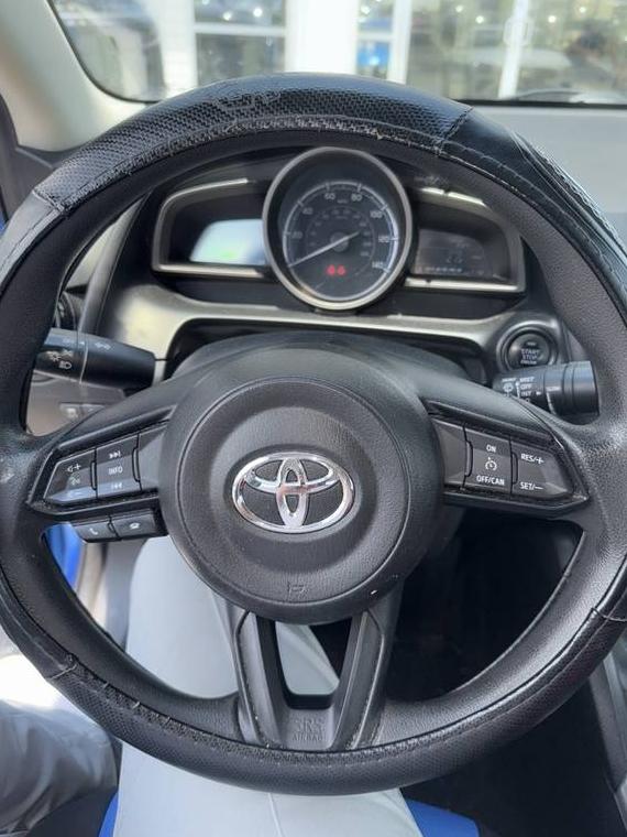 TOYOTA YARIS 2019 3MYDLBYV6KY509637 image