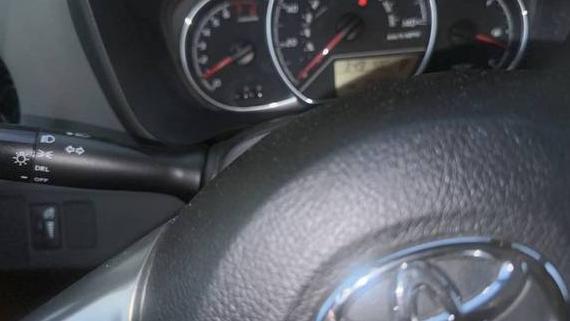 TOYOTA YARIS 2018 VNKJTUD33JA096992 image
