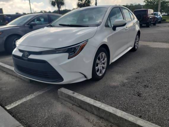 TOYOTA COROLLA 2023 5YFB4MDE4PP021167 image
